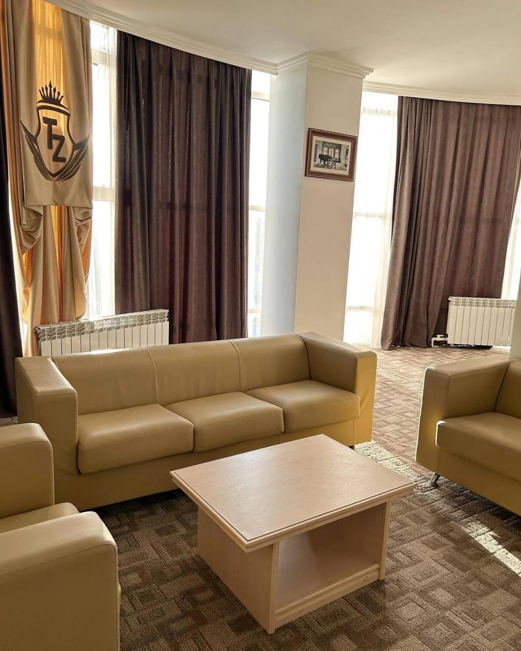 Tanzharyk Hotel Aqtöbe Luaran gambar
