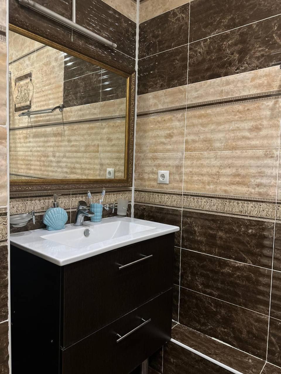 Tanzharyk Hotel Aqtöbe Luaran gambar