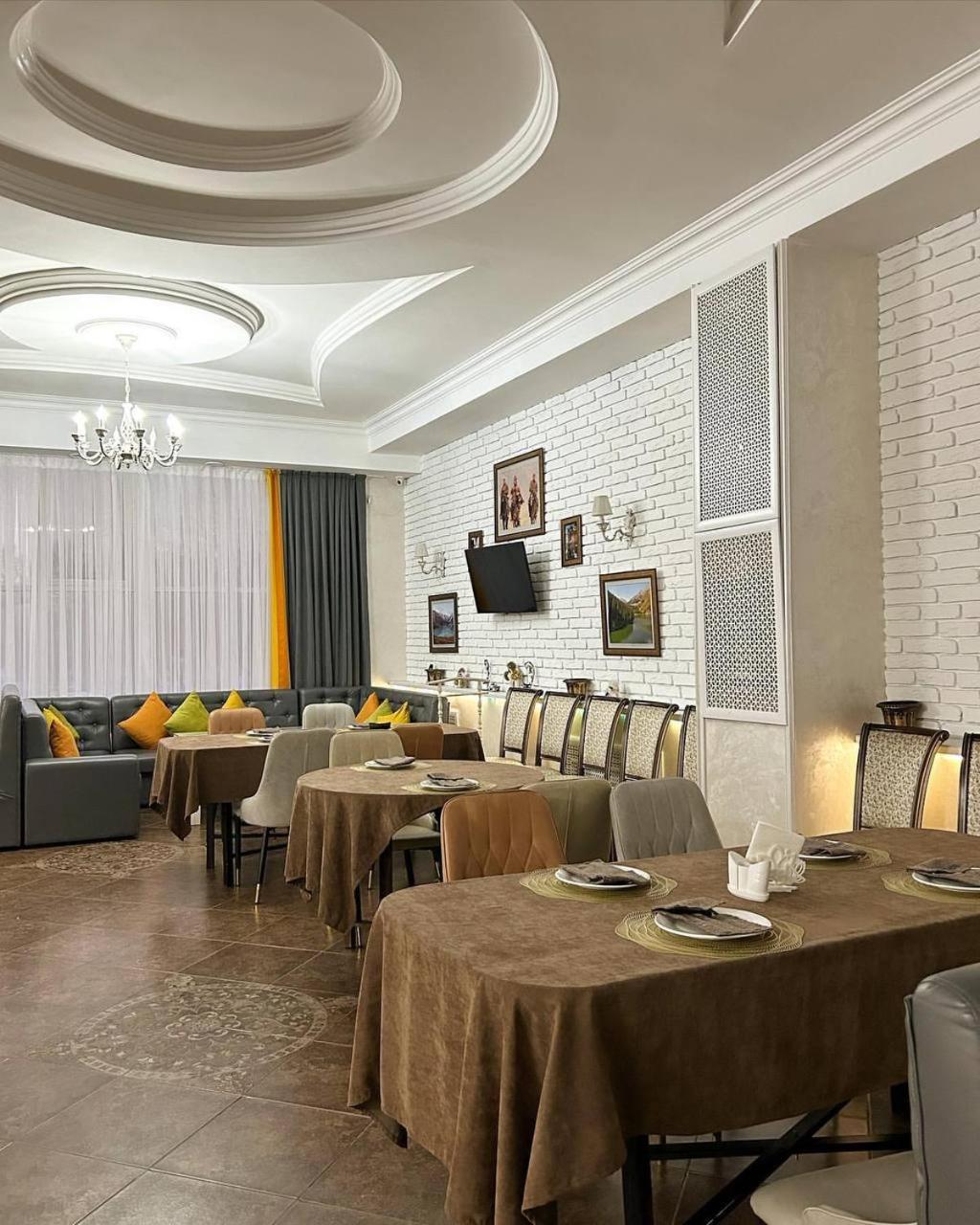 Tanzharyk Hotel Aqtöbe Luaran gambar
