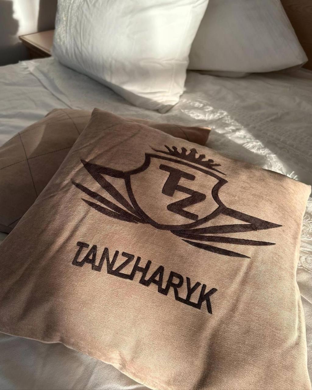Tanzharyk Hotel Aqtöbe Luaran gambar