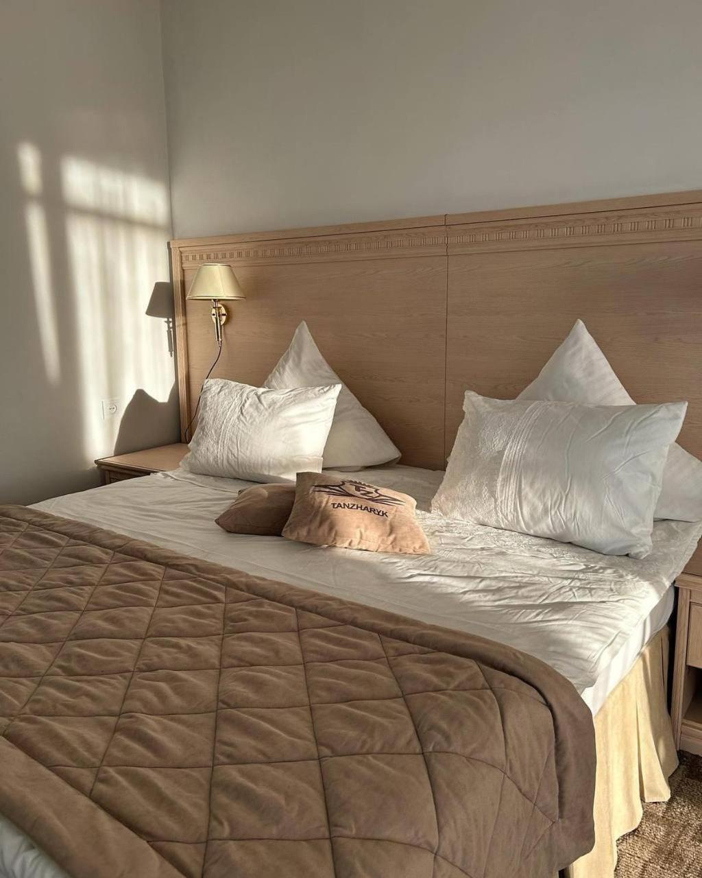 Tanzharyk Hotel Aqtöbe Luaran gambar