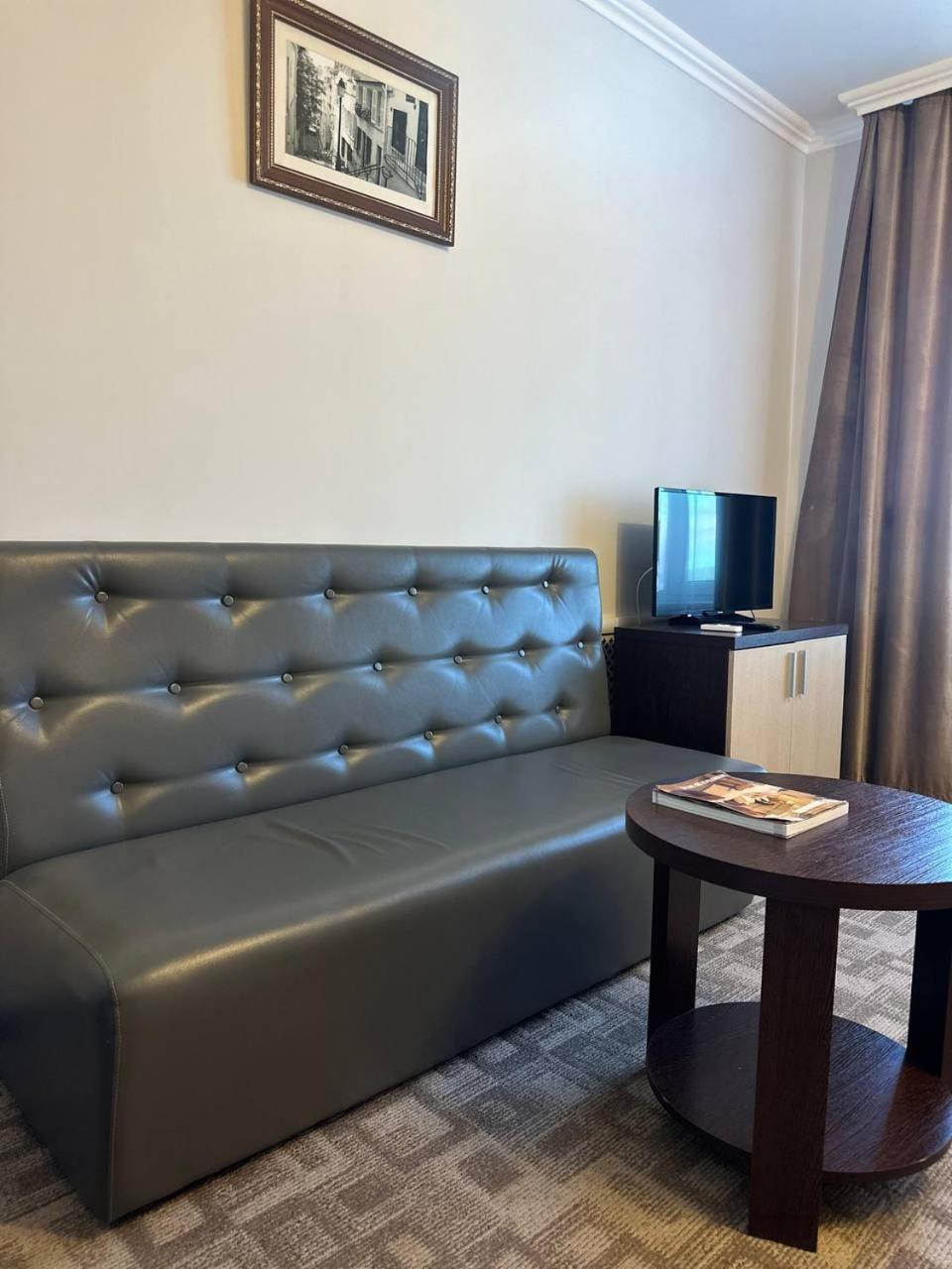 Tanzharyk Hotel Aqtöbe Luaran gambar