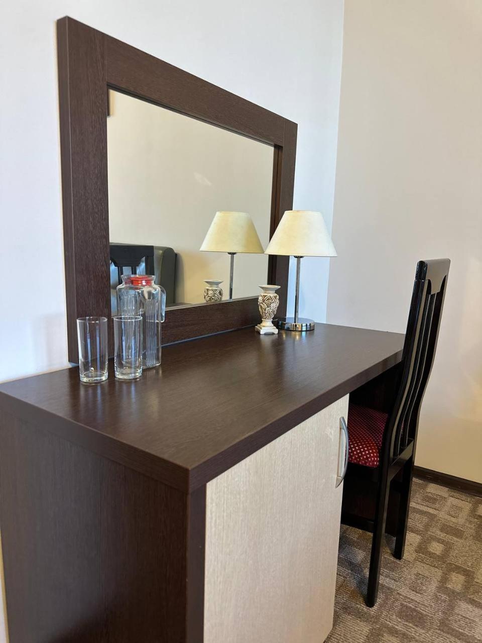 Tanzharyk Hotel Aqtöbe Luaran gambar