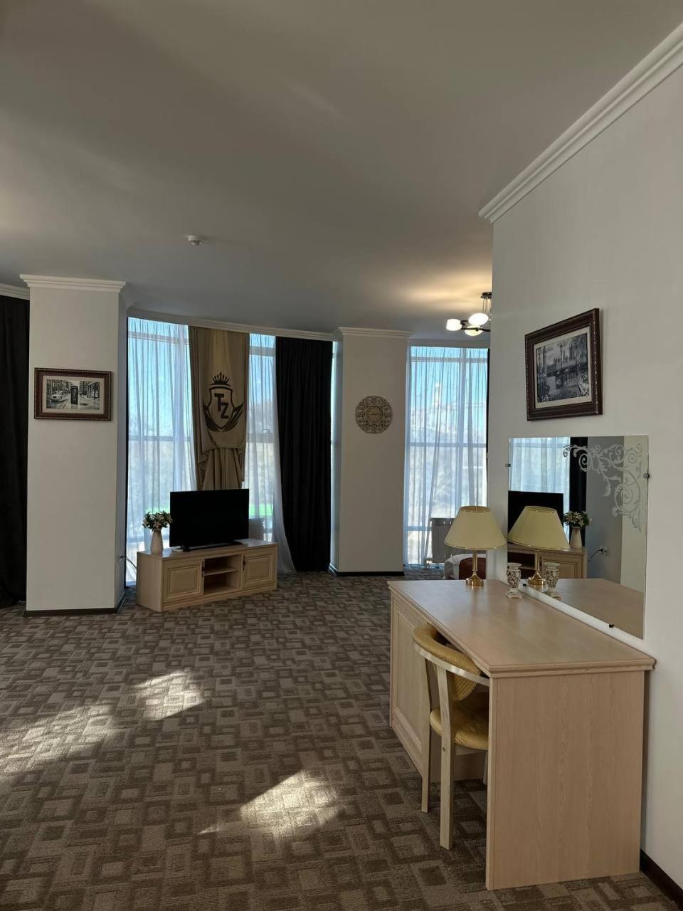 Tanzharyk Hotel Aqtöbe Luaran gambar