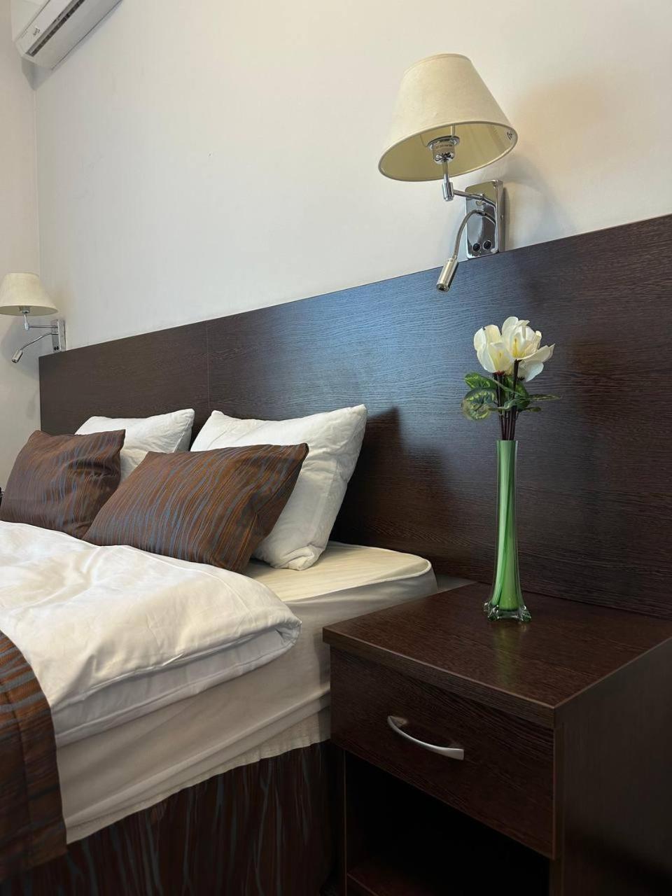 Tanzharyk Hotel Aqtöbe Luaran gambar