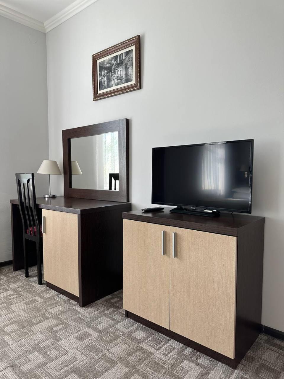 Tanzharyk Hotel Aqtöbe Luaran gambar