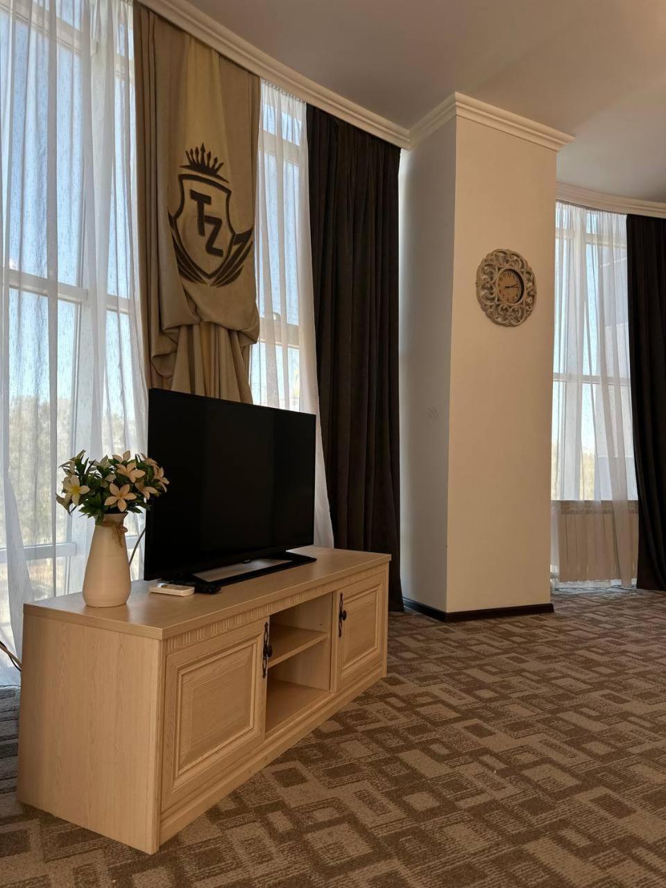 Tanzharyk Hotel Aqtöbe Luaran gambar