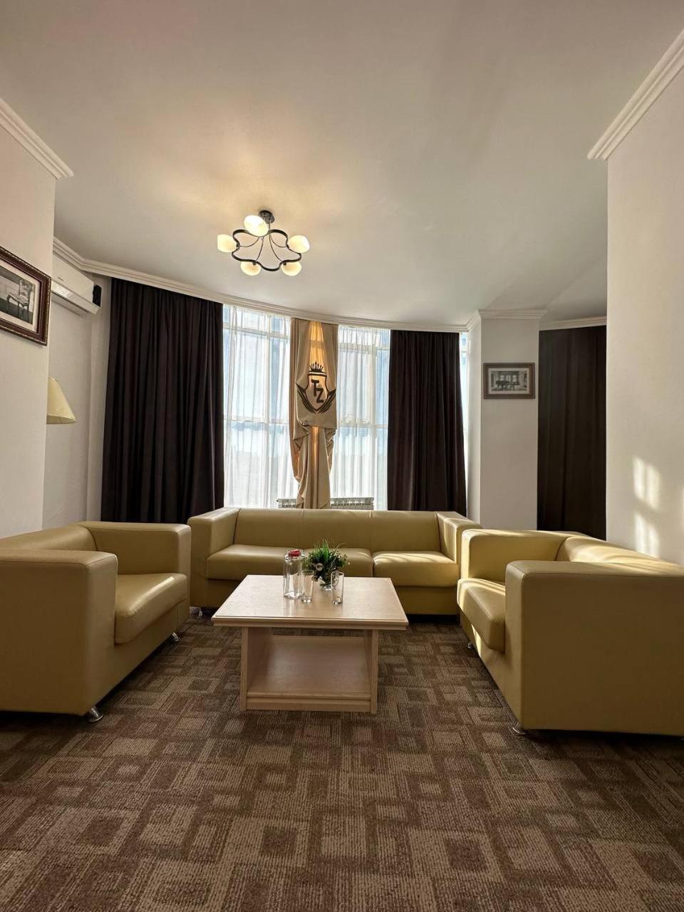 Tanzharyk Hotel Aqtöbe Luaran gambar