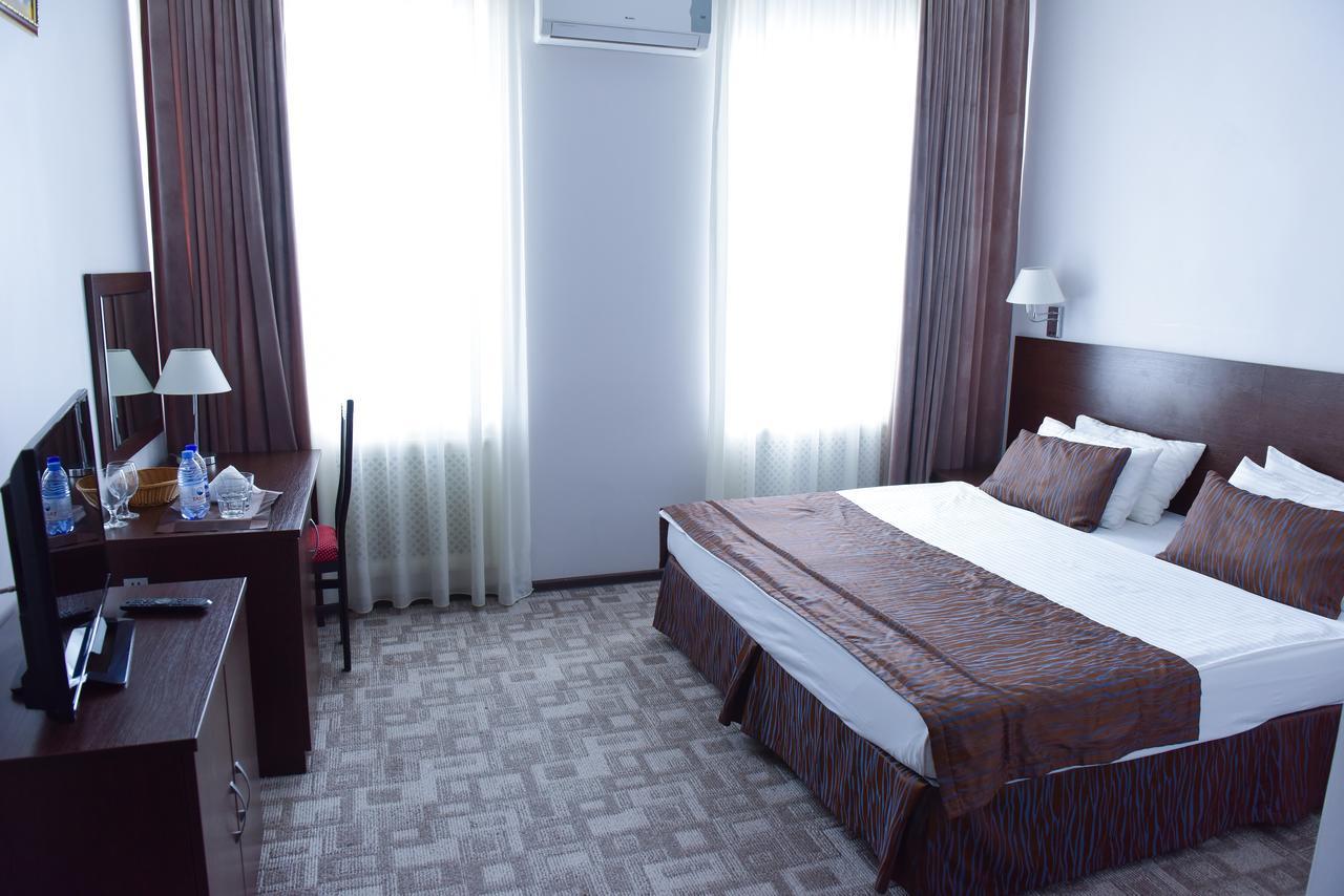 Tanzharyk Hotel Aqtöbe Luaran gambar