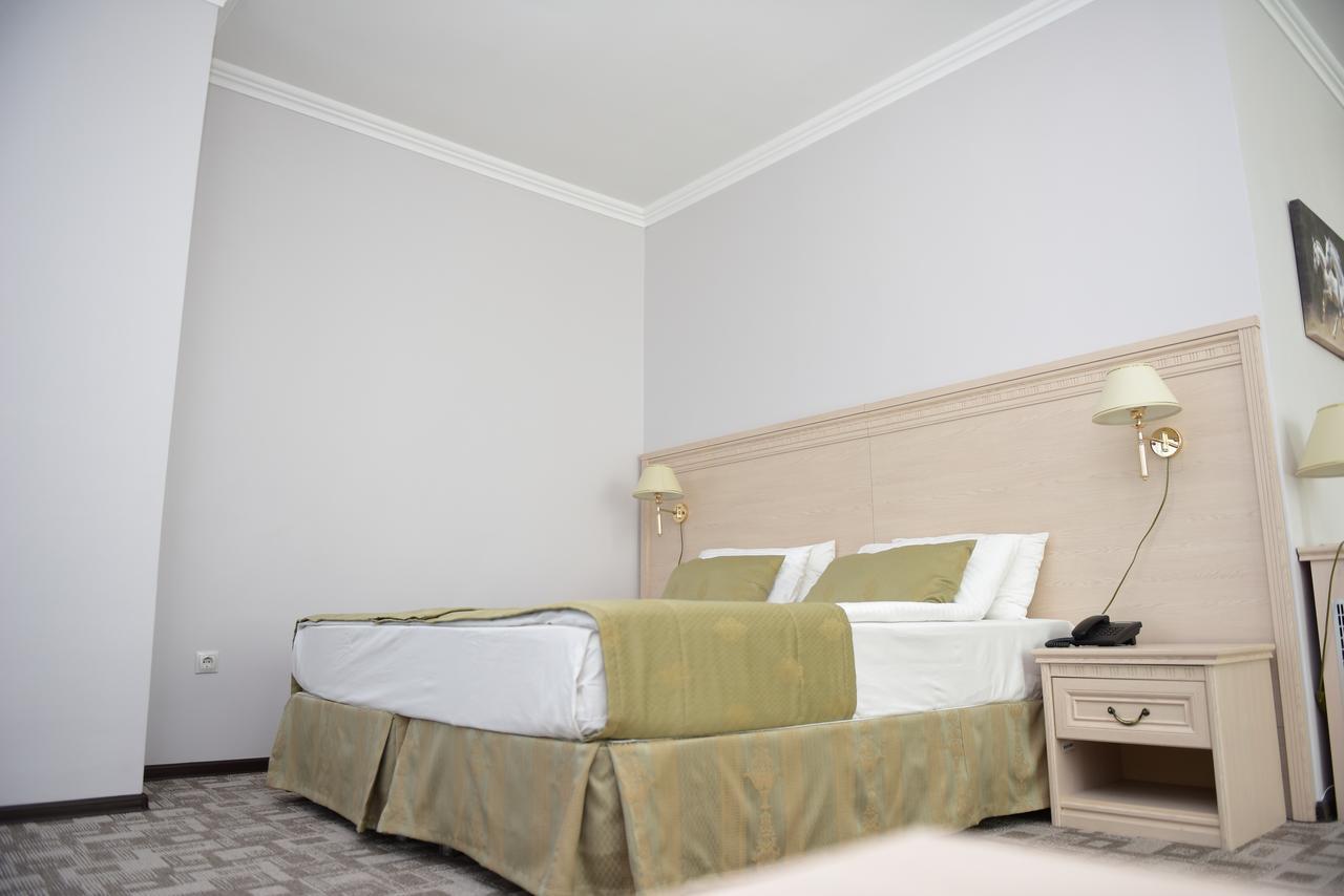 Tanzharyk Hotel Aqtöbe Luaran gambar